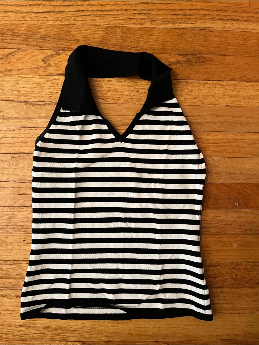 Y2K Carabella Striped Black & White collared Halter Top size xs